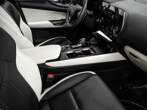 Used 2024 Lexus NX 250 FWD image 32