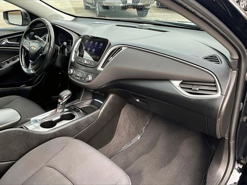 Certified 2021 Chevrolet Malibu RS image 24