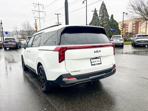 New 2026 Kia Carnival SX image 9