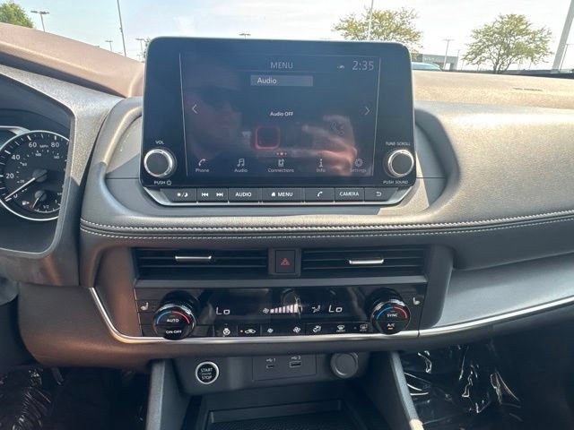 Used 2023 Nissan Rogue SV w/ SV Premium B Package AWD/4WD image 21