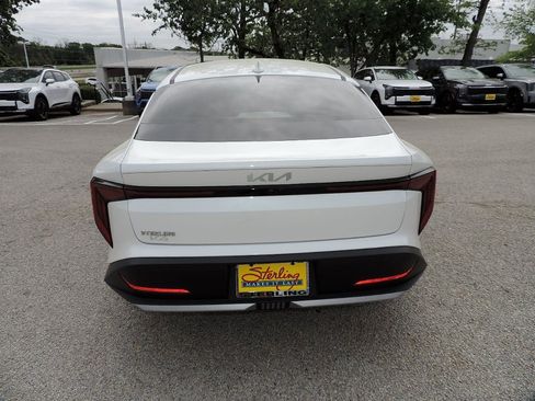 New 2025 Kia K4 EX FWD image 6