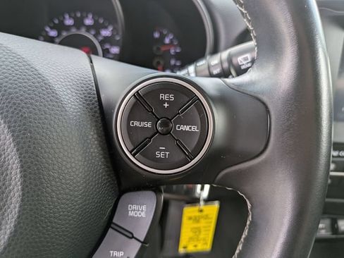 Used 2019 Kia Soul + FWD image 10