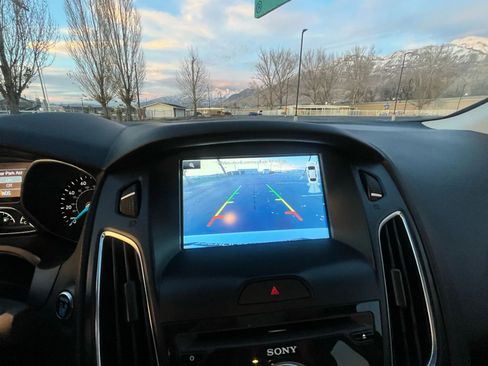 Used 2015 Ford Focus Titanium image 21