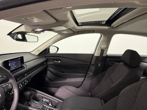 Used 2025 Honda Accord SE image 33