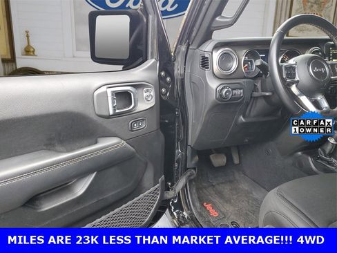 Used 2021 Jeep Wrangler Unlimited Sahara image 9