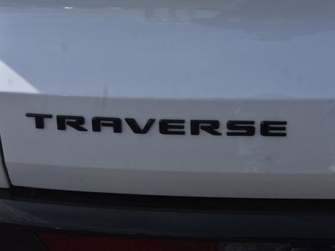 Used 2025 Chevrolet Traverse RS w/ LPO, Floor Liner Package image 7