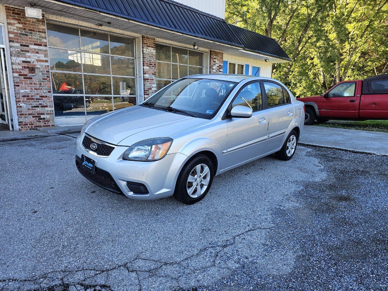 Used 2010 Kia Rio LX FWD image 2