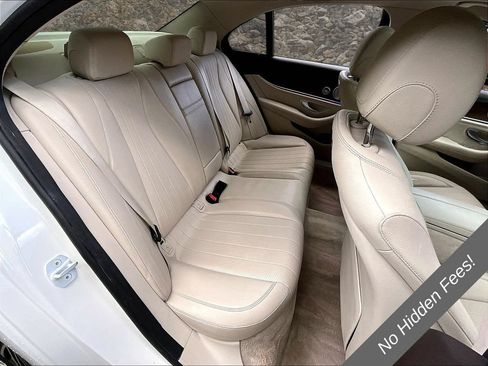 Used 2018 Mercedes-Benz E 400 4MATIC Sedan w/ Premium 1 Package image 23