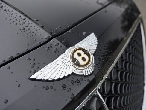 Used 2019 Bentley Bentayga AWD/4WD image 19