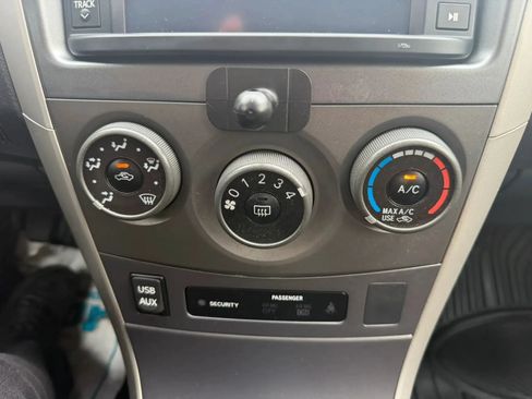 Used 2013 Toyota Corolla S w/ Premium Pkg FWD image 18