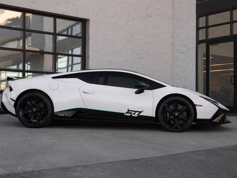 Used 2023 Lamborghini Huracan Tecnica RWD image 19
