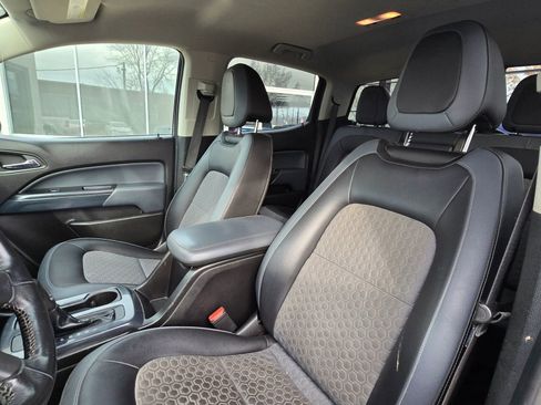 Used 2018 Chevrolet Colorado Z71 image 13