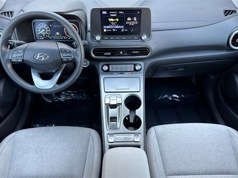 Used 2023 Hyundai Kona SE image 15