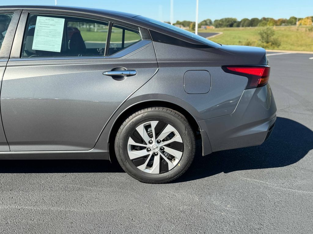 Used 2021 Nissan Altima 2.5 S w/ Driver Assist Package FWD image 12