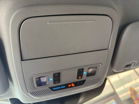 Used 2023 Ford Explorer XLT w/ Equipment Group 202A image 34