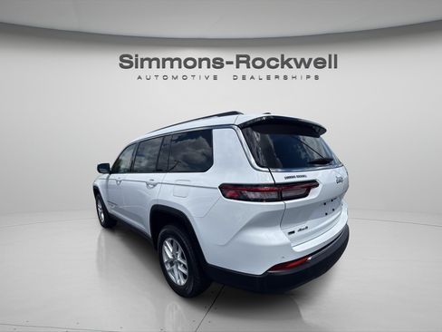 Used 2023 Jeep Grand Cherokee L Laredo AWD/4WD image 2