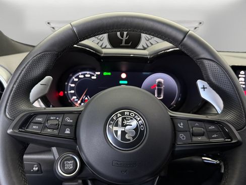 Used 2024 Alfa Romeo Tonale Veloce AWD/4WD image 19