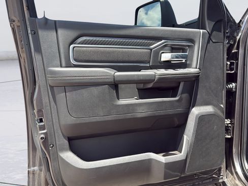 New 2025 RAM 2500 Big Horn AWD/4WD image 18