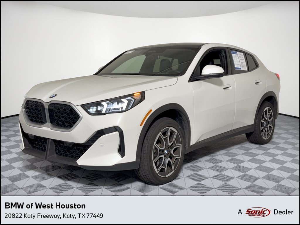 Used 2026 BMW X2 xDrive28i AWD/4WD image 1