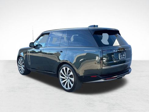 Certified 2023 Land Rover Range Rover SE image 3