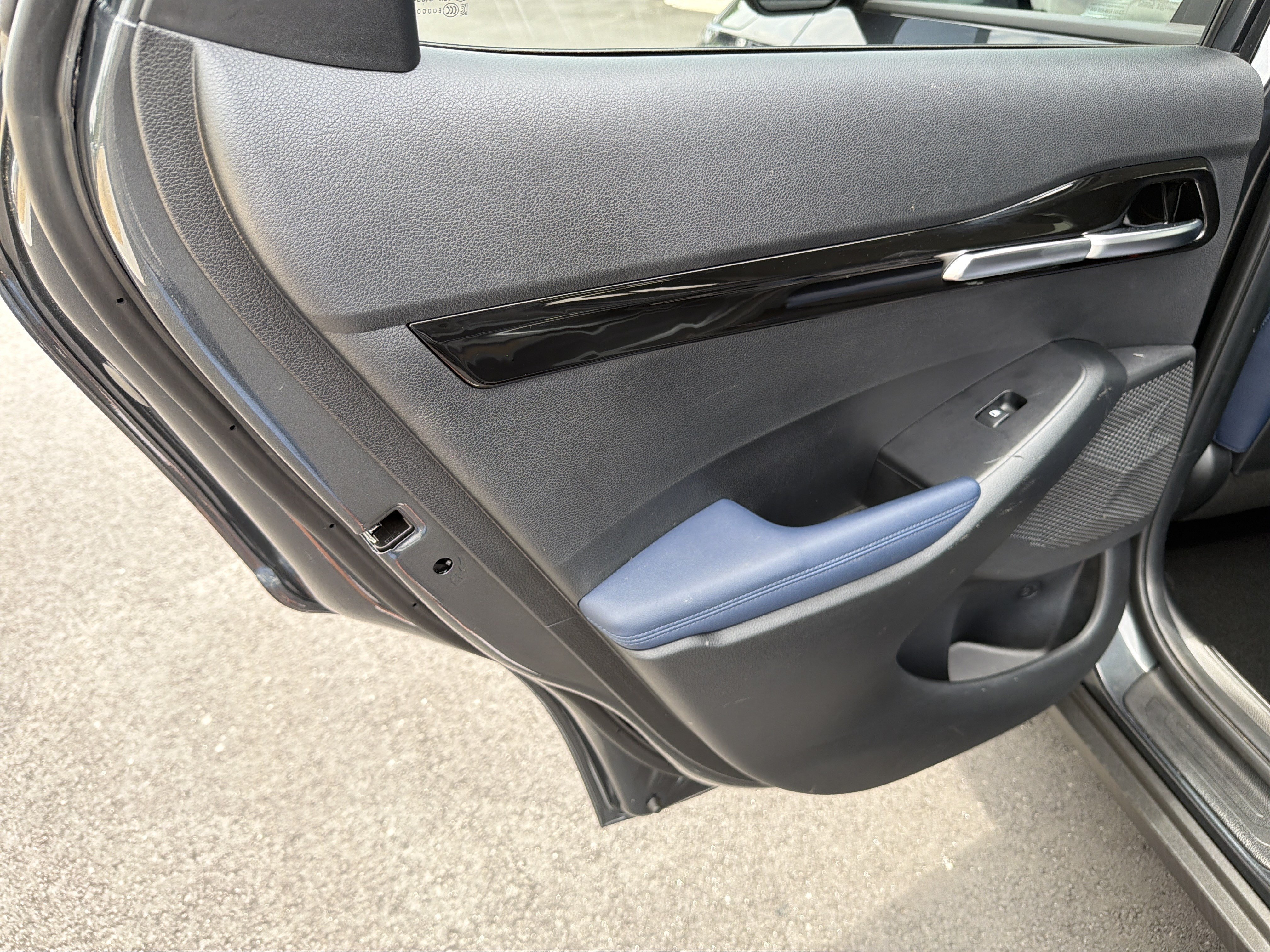 Certified 2025 Kia Seltos S FWD image 21