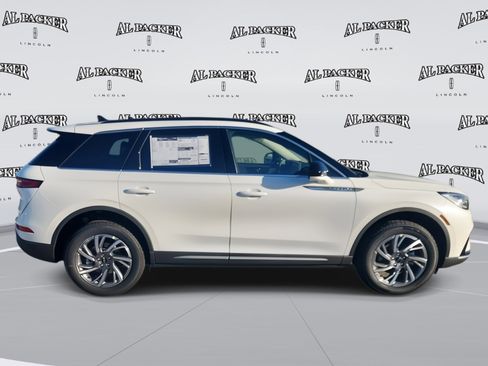 New 2026 Lincoln Corsair Premiere image 6