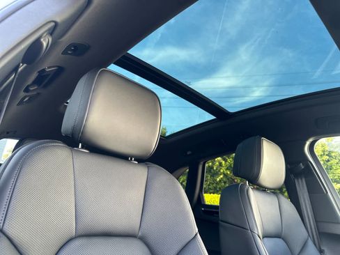 New 2026 Porsche Macan image 18