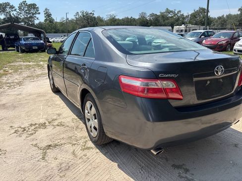 Used 2009 Toyota Camry LE FWD image 4