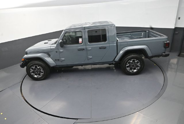 New 2026 Jeep Gladiator Sport AWD/4WD image 13
