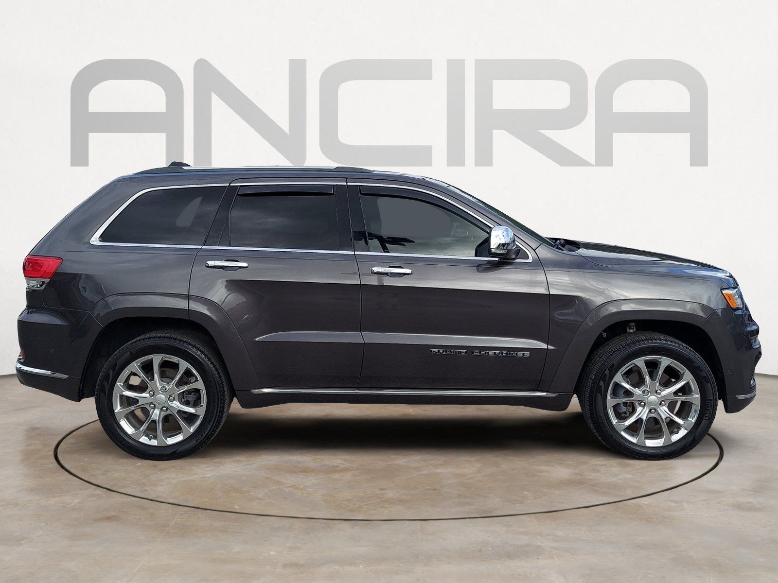 Used 2020 Jeep Grand Cherokee Summit AWD/4WD image 11