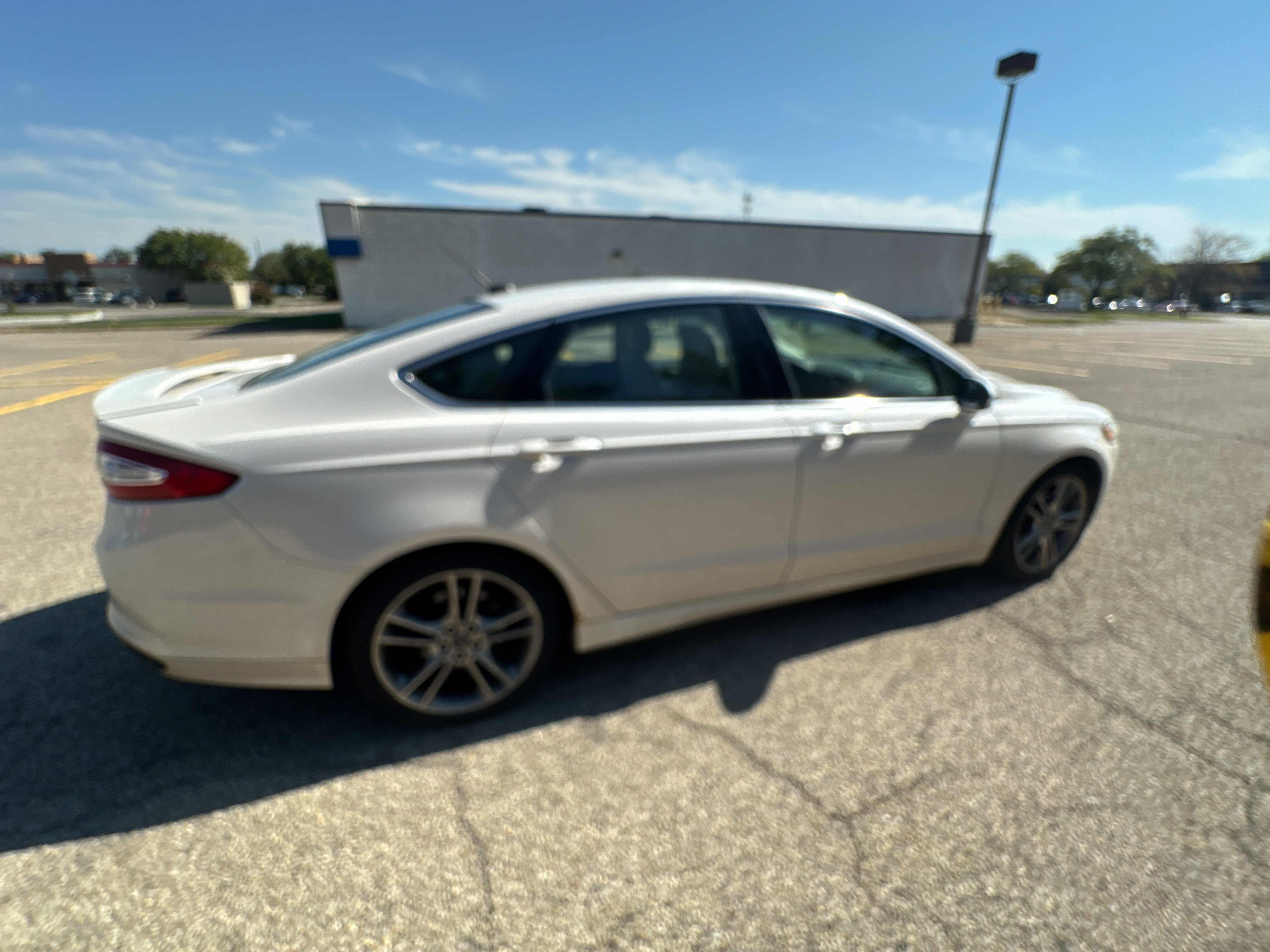 Used 2015 Ford Fusion Titanium FWD image 16