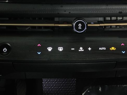 Certified 2023 Nissan Ariya AWD image 21