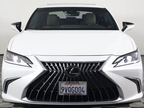 Certified 2025 Lexus ES 300h w/ Premium Package FWD image 2
