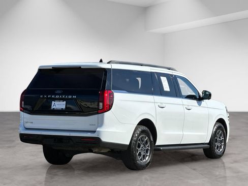 Used 2025 Ford Expedition Max Active AWD/4WD image 6