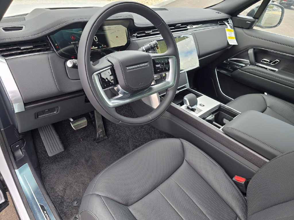 New 2026 Land Rover Range Rover Long Wheelbase SE AWD/4WD image 41