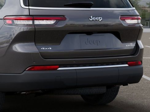 New 2025 Jeep Grand Cherokee L Laredo w/ Luxury Tech Group I AWD/4WD image 16