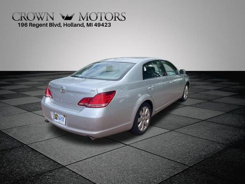 Used 2006 Toyota Avalon XLS FWD image 3