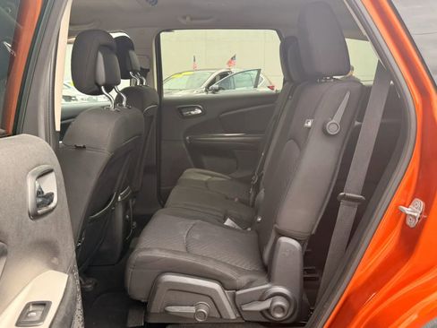 Used 2011 Dodge Journey Mainstreet w/ Popular Equipment Group AWD/4WD image 13
