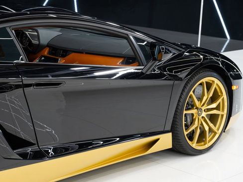 Used 2017 Lamborghini Aventador LP 700-4 image 11