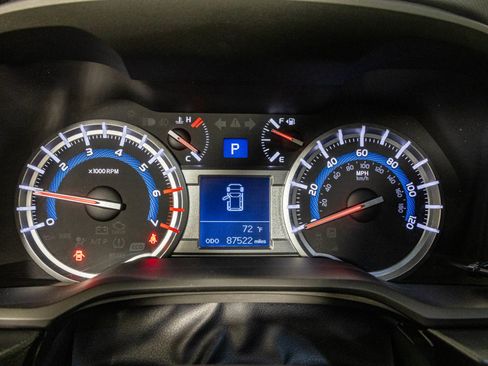Used 2016 Toyota 4Runner SR5 Premium AWD/4WD image 34