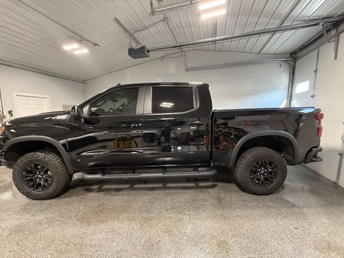 Used 2025 Chevrolet Silverado 1500 ZR2 w/ Technology Package AWD/4WD image 9