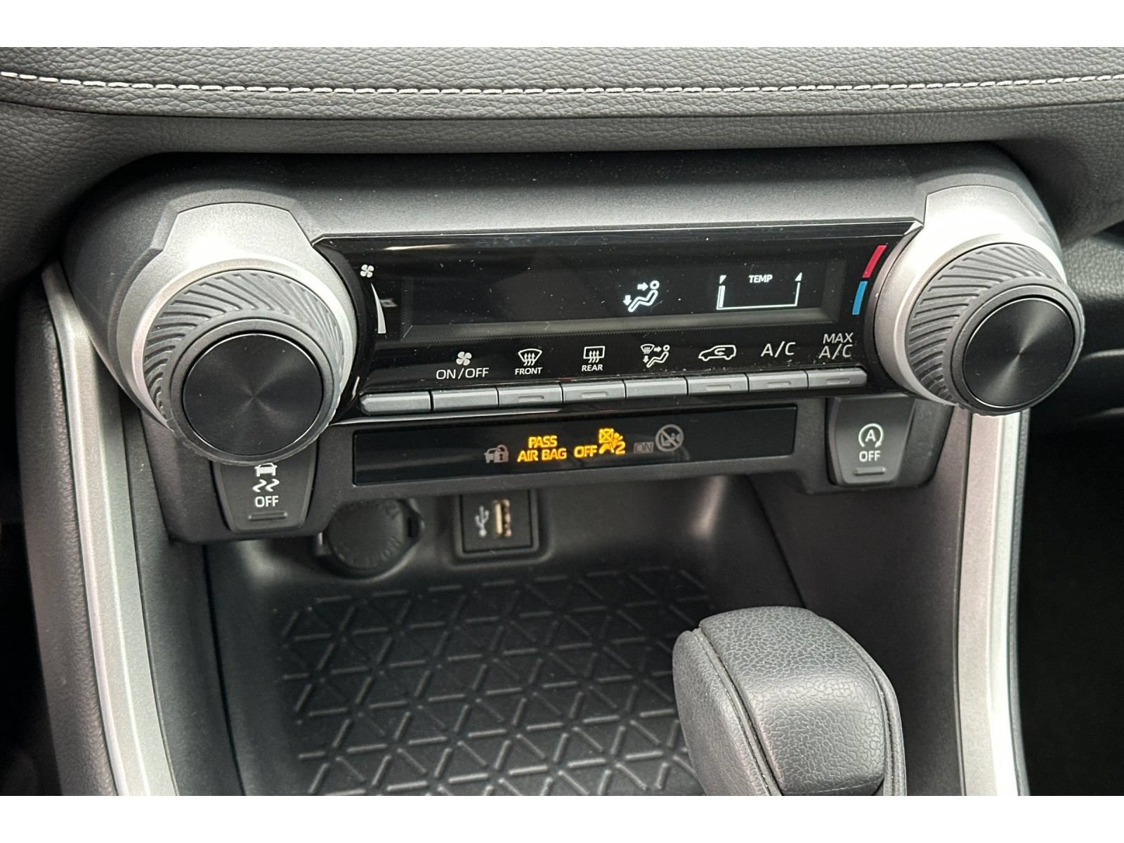 Certified 2025 Toyota RAV4 LE AWD/4WD image 23