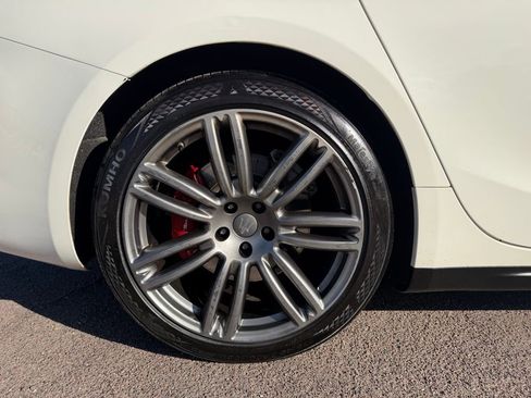 Used 2018 Maserati Ghibli S image 11