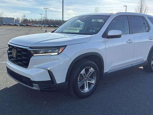 Used 2025 Honda Pilot EX-L image 14