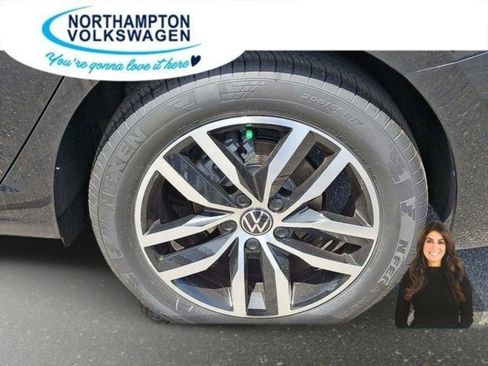 New 2025 Volkswagen Jetta SE image 5