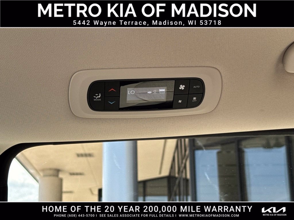 Used 2018 Chrysler Pacifica Touring Plus FWD image 36