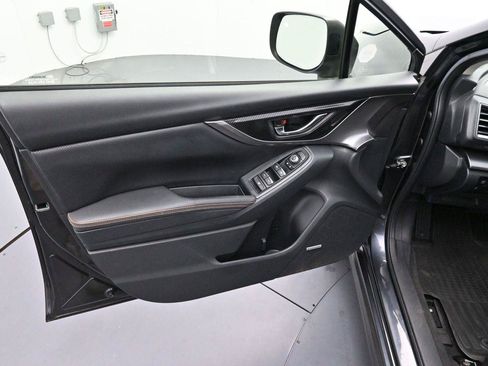 Used 2019 Subaru Crosstrek 2.0i Limited w/ Moonroof Package w/Navigation AWD/4WD image 9
