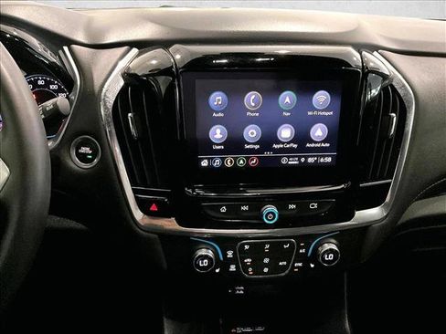 Used 2023 Chevrolet Traverse RS FWD image 24