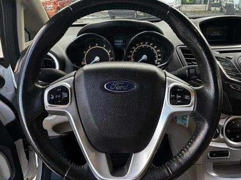 Used 2014 Ford Fiesta SE w/ Comfort Package image 12