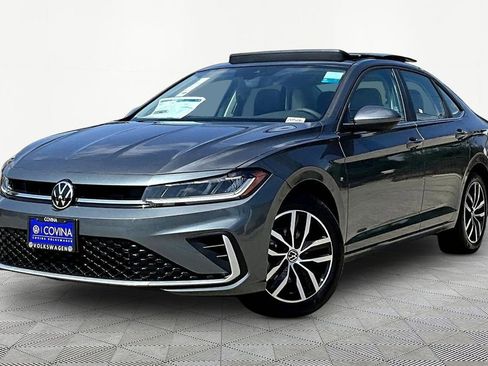 New 2026 Volkswagen Jetta SE FWD image 3